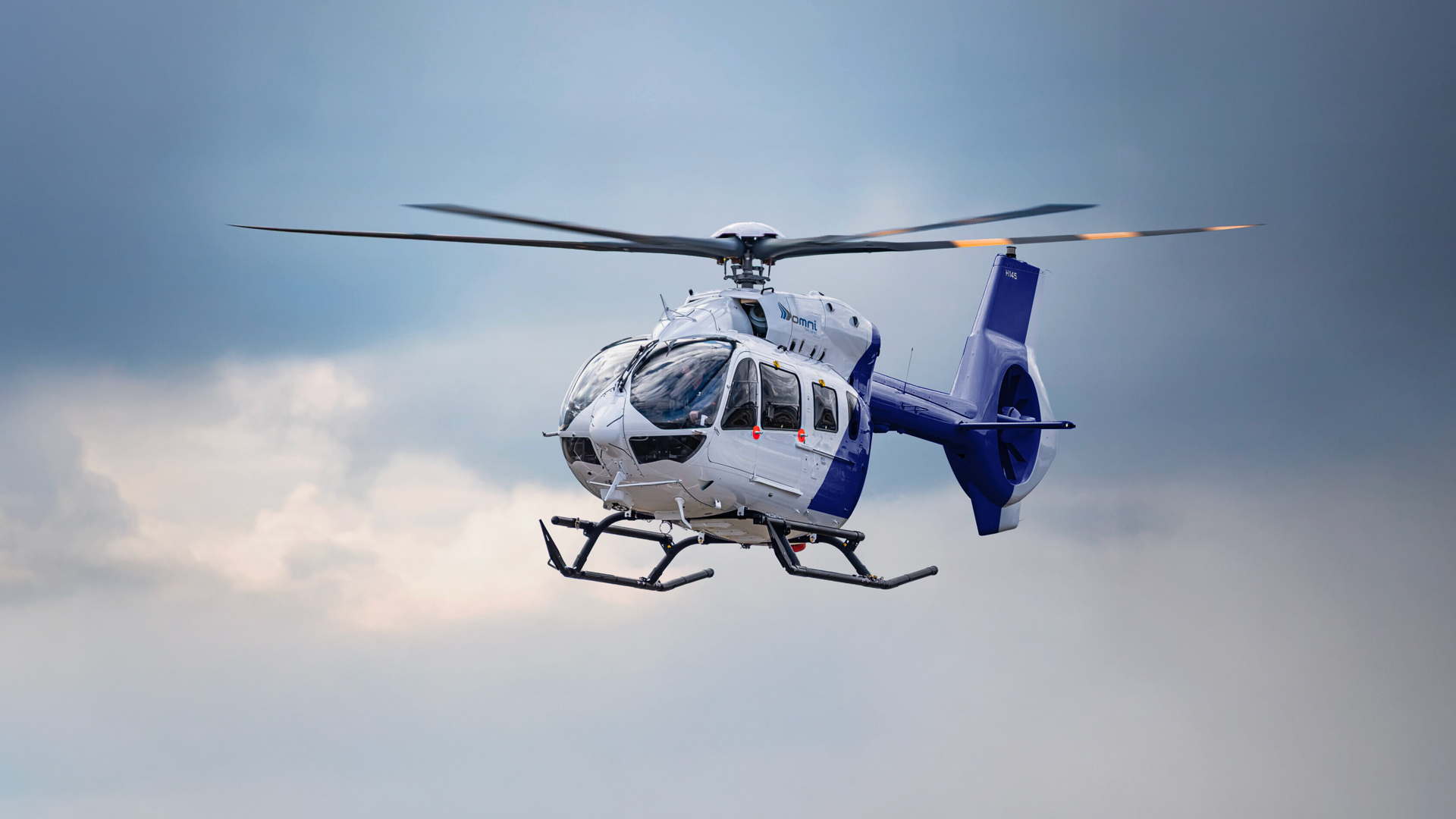 Rotortrade delivers H145 D3 duo to Omni Taxi Aéreo