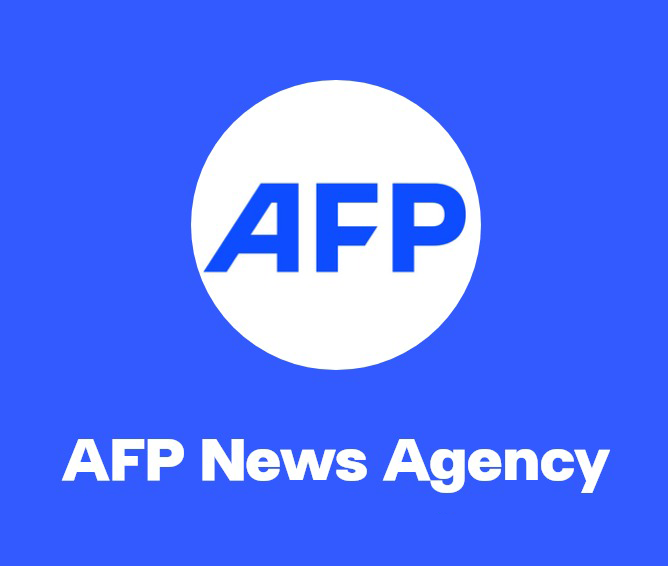 Helicopter rescues resident from rooftop in Mozambique (VIDEO)